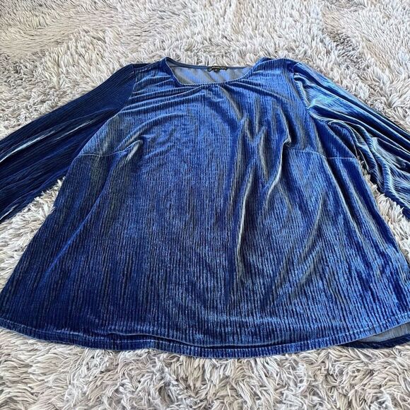 Adrianna Papell Blouse Top Size 3X Blue Velvet Ribbed Stretch Scoop Neck - Picture 2 of 10